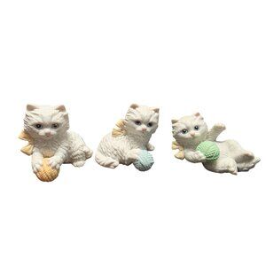 3 Vintage Blue Eyed White Kitten Cats Homco 1410 Figurine